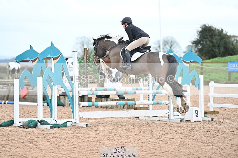 231203A-111525-00773 - Cls 16+17 Club and Schools 80cm