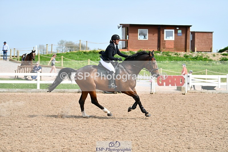 240511A-152259-14117 - Cls 25 British Novice and 90cm Open