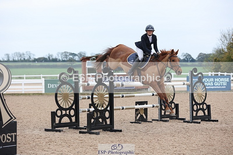 241101A-140256-02354 - FRI Cls 6 Foxhunter and 1.20m Open