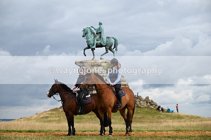 DSC_4452 - Time at Statue 09:50 to 11:09