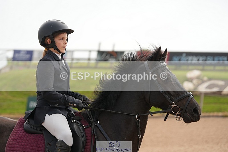 260523-100306-00015 - Cls 1 Pony Intro 70cm