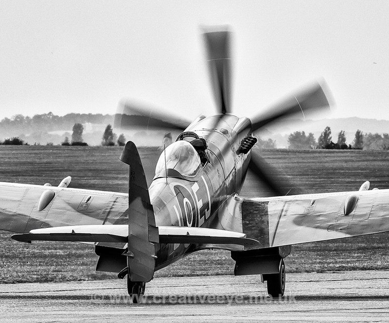 No.0112. Supermarine Spitfire JE J. - Aviation