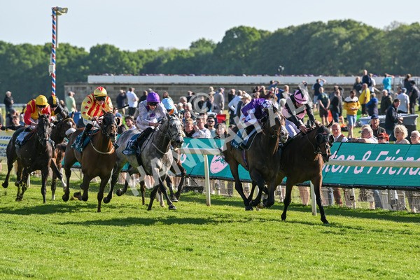 140525-Race 7-Great Bedwyn-3064 - Race 7 5.25pm Stuey Weston & Friends Getting Out Handicap