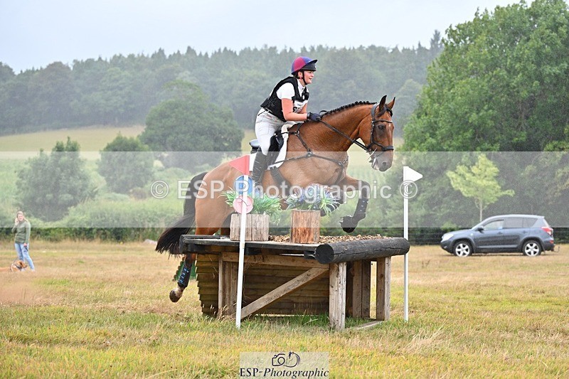 250803A-130904-14033 - M-576-Ella.Otto-SUMMERBRIDGE.TIPP