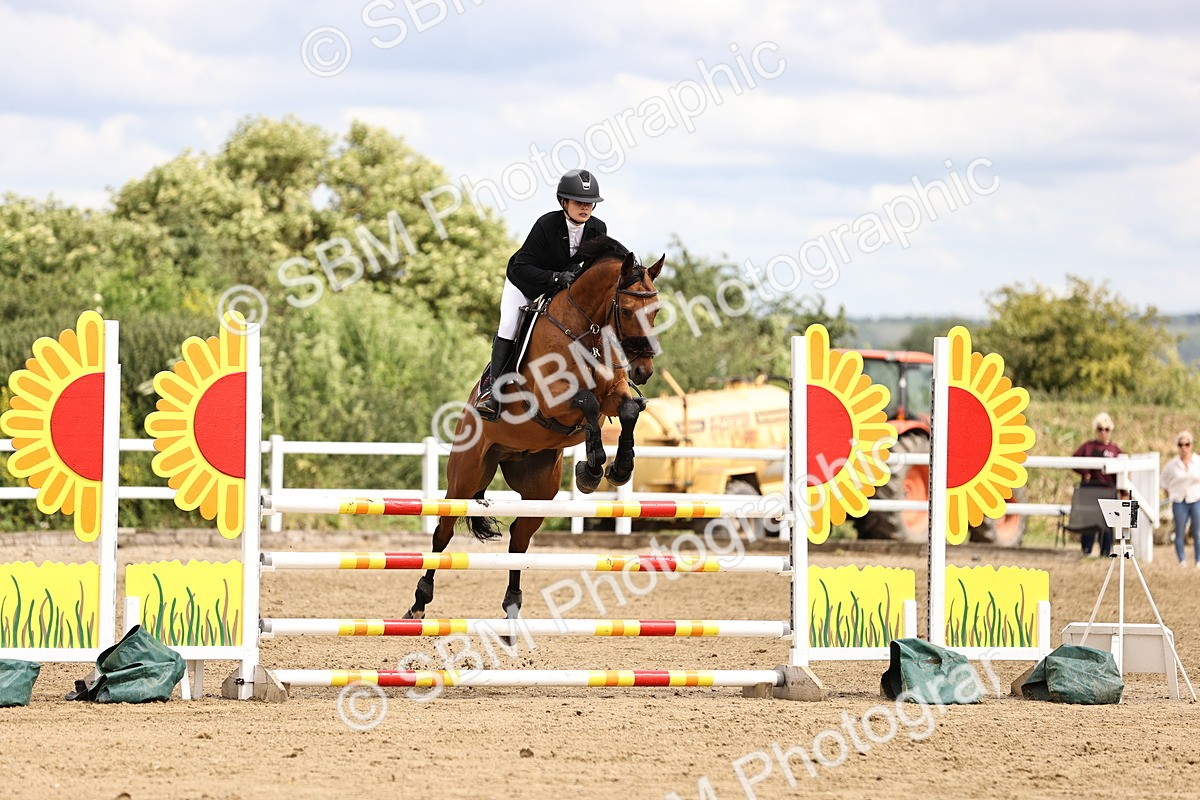 SBM_003217 - Class 11 - Senior Newcomers - 1.10m