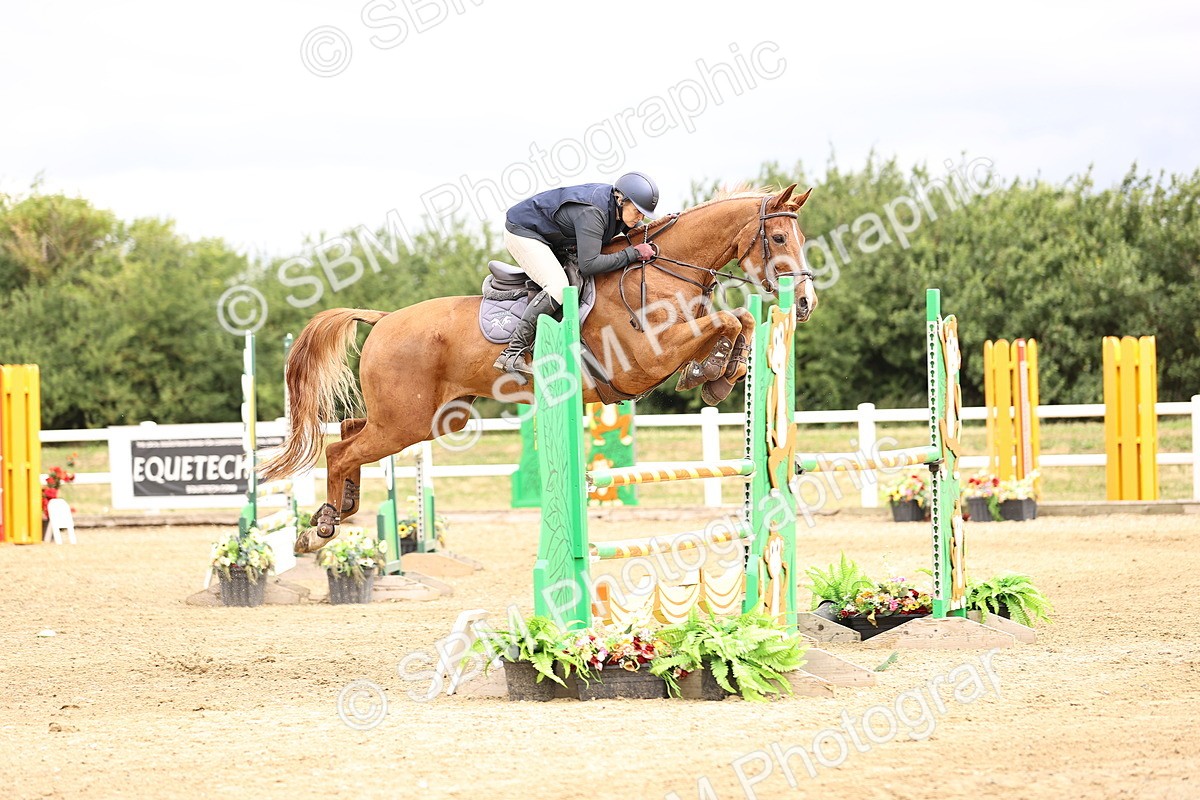 SBM_003053 - Class 21 - Senior Newcomers - 1.10m