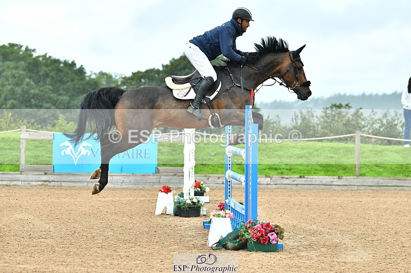 230723A-093234-10564 - Cls 4, 2 Star Small 1.30m