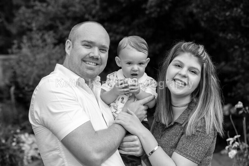 2KJS0941BW - Jannie & Kristen family