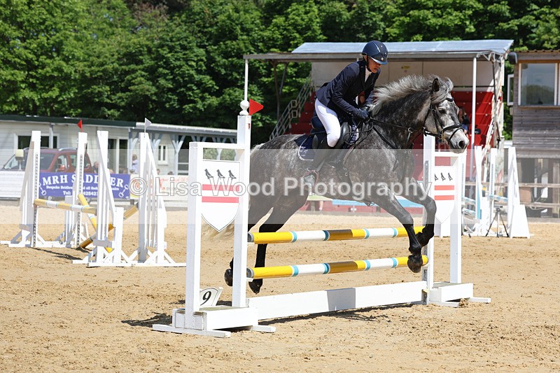 3E7A9523 - Class 8: Senior 80cm