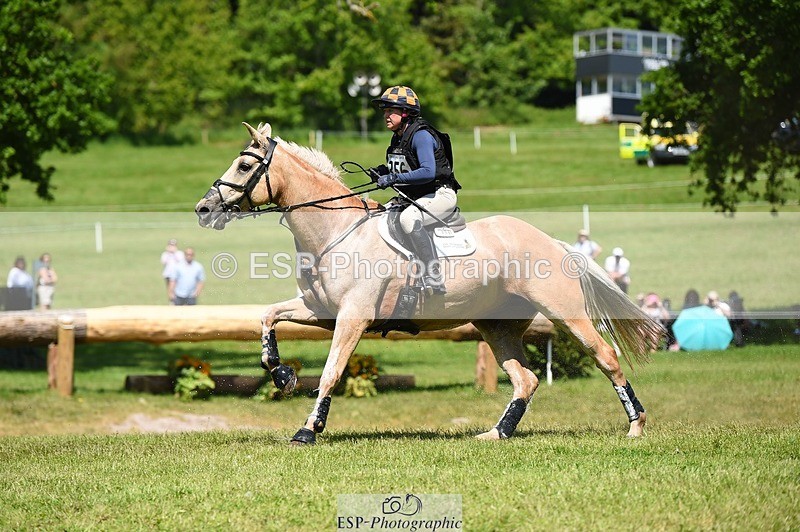 230527-144340-10185 - 356-THE_DUMB_BLONDE-Kat_Raybould-XC