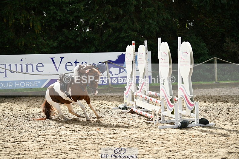 251004A-125622-01051 - Classes 6 & 7 60cm