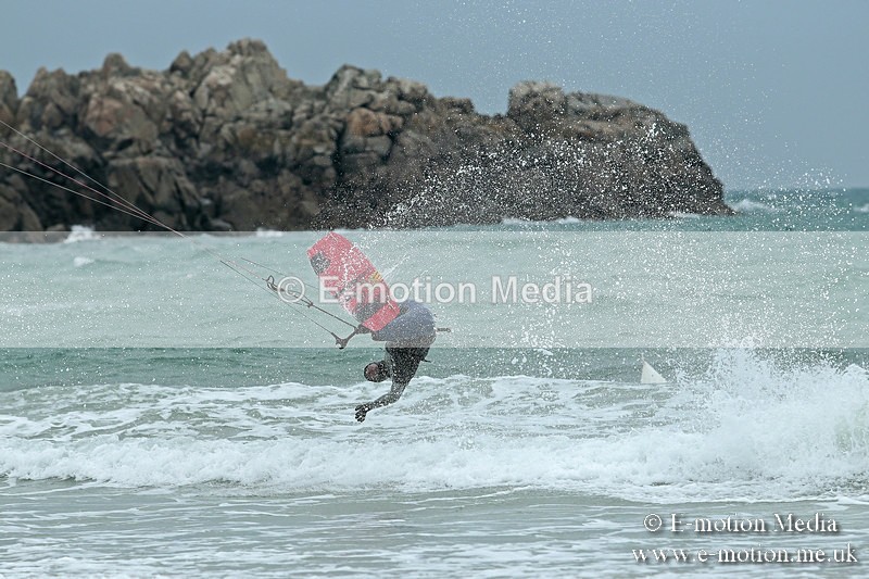 KS 300313-67 - Kite Surfing