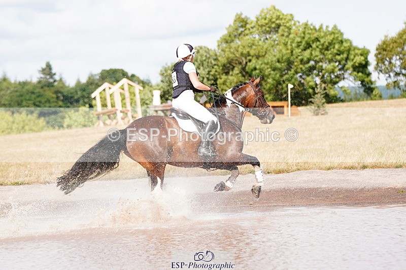 250803A-163028-17198 - Q-758-Caroline.Hutchens-CLOGORROWS.SOCKY