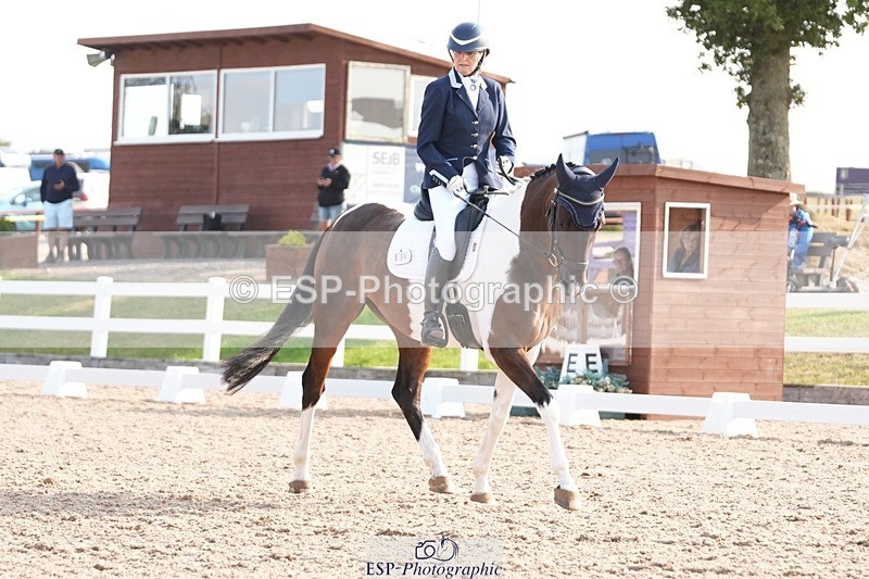 250817-092047-07132 - 089-Sophie.SavageTwo.Tone.Ted