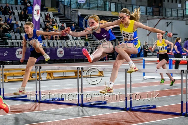 CEInv26-911391 - Track Female