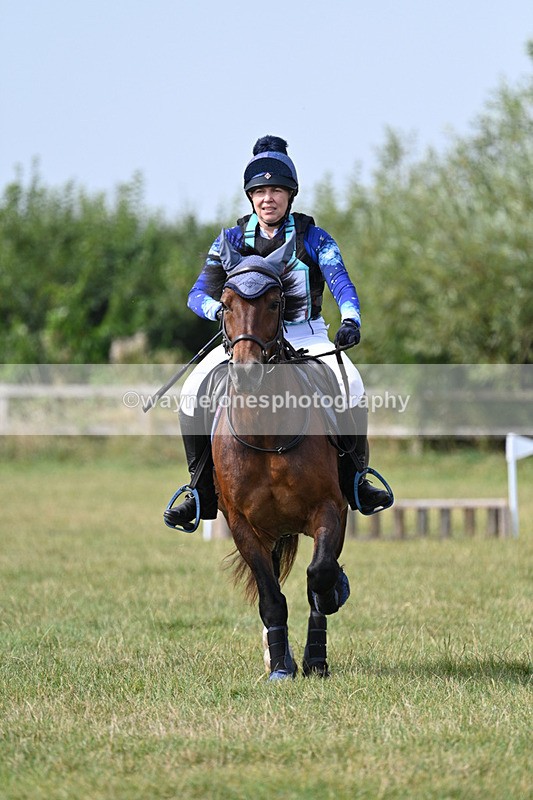 WJ7_6127 - 40cm XC Time 10:57 to 11:30