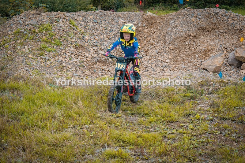 DSCF0551 - Ripon MC Trial 27/09- kids
