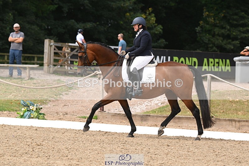 250719A-104952-04047 - 134-Carly.Moore-Taylors.Park.De'.Debutant