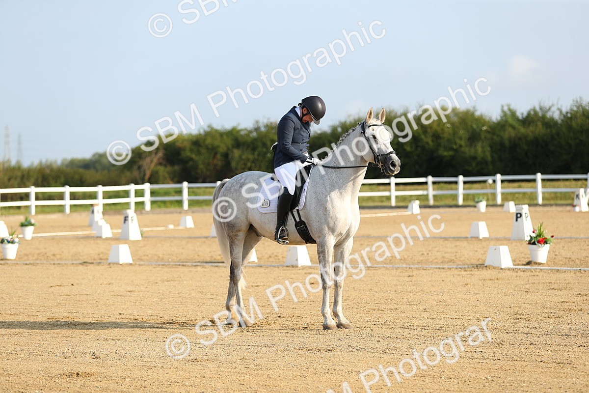 SBM_014949 - Class 13 - Novice 23 - 8,30-9.33