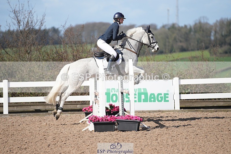 250329-104823-03724 - Cls 20 British Novice and 90cm