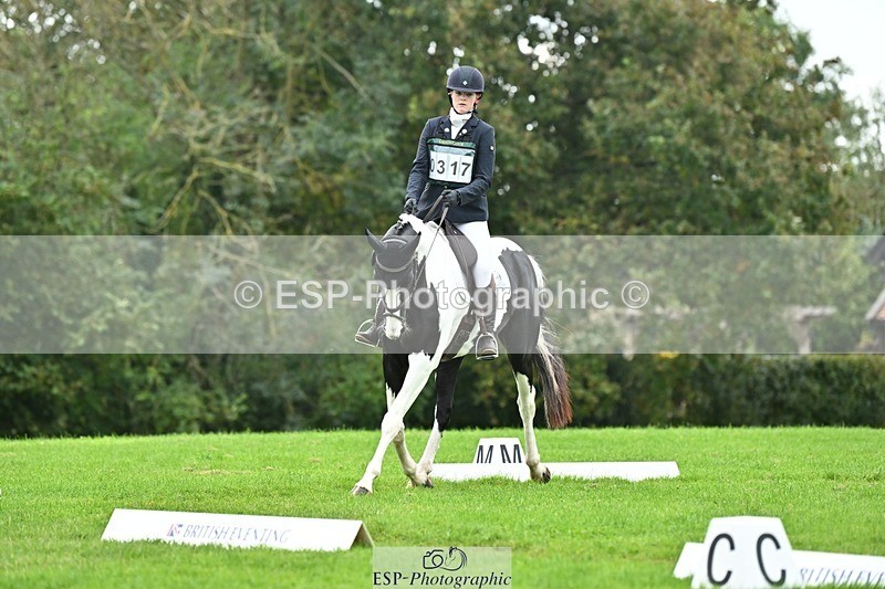 241024-114213-02457 - 317-Maddy.Greenaway-SPECIAL.VAN.DE.SMEDENPOORT