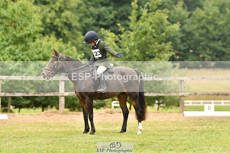 250820A-111820-04998 - 11am to 12