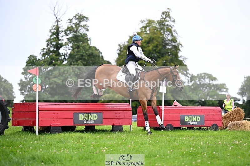 240803-115430-03040 - 025-Trilby_Crewes-WATERNISH_BRIDLE_LANE