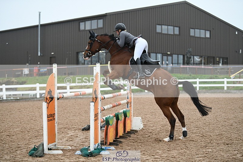 241103A-104756-07583 - SUN Cls 21 Snr Newcomers and 1.10m Open