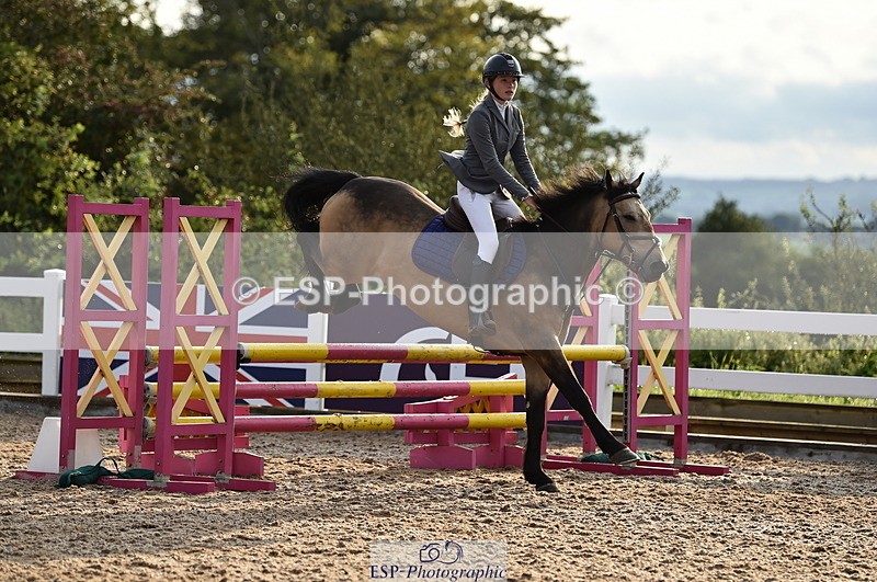 220829A-182228-00546 - 90cm classes