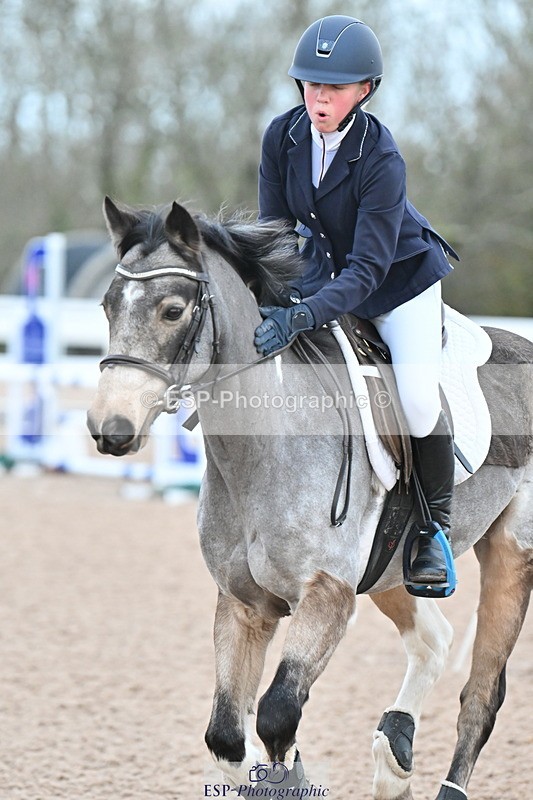 231119A-084510-04220 - Sun Cls 2 British Novice & 80cm Open