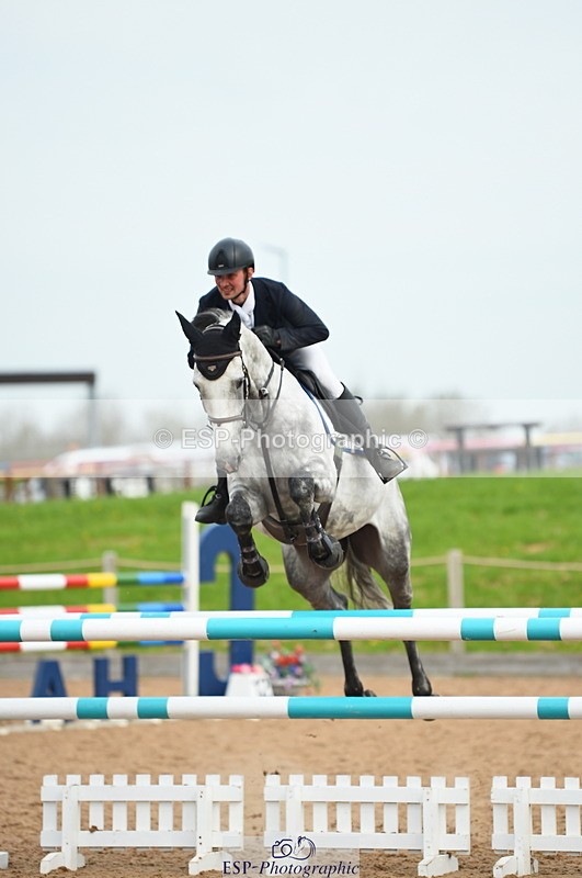 230504A-102112-00591 - Cls 8 Snr Foxhunter