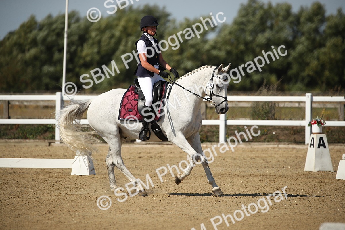 SBM_004243 - Class 11 - Novice 5 - 10.24-11.20