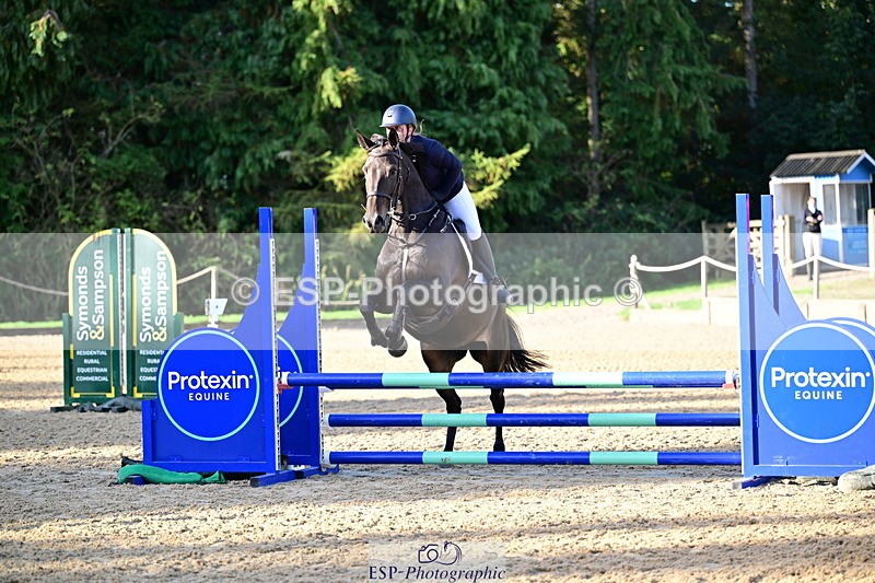 260905A-083255-00010 - Cls 01 AB 70cm Snr & Jnr