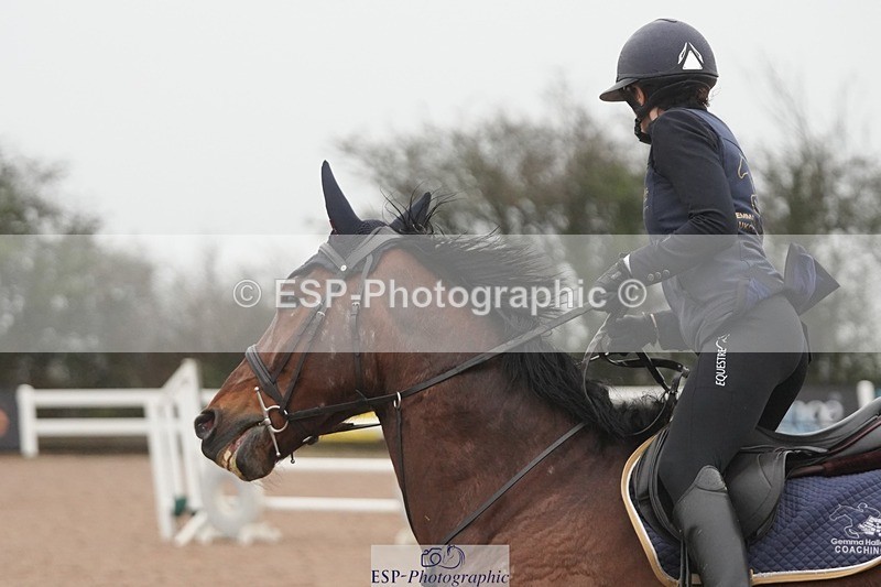 251207-121753-02029 - Cls 20 Snr Newcomers and 1.10m