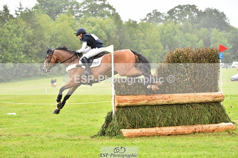 240526-134040-22615 - 520-LONDON_52-Laura_Collett