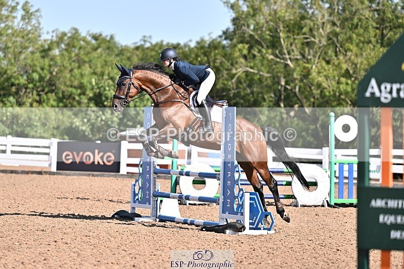 260812-094510-00093 - Cls 2 British Novice and 90cm