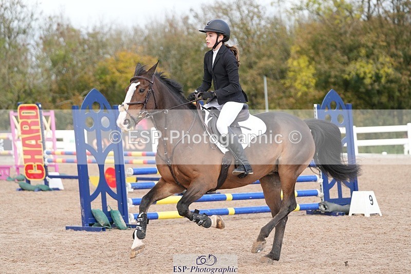 251026-121919-02365 - Cls 4 Pony Winter Novice + 80cm Open