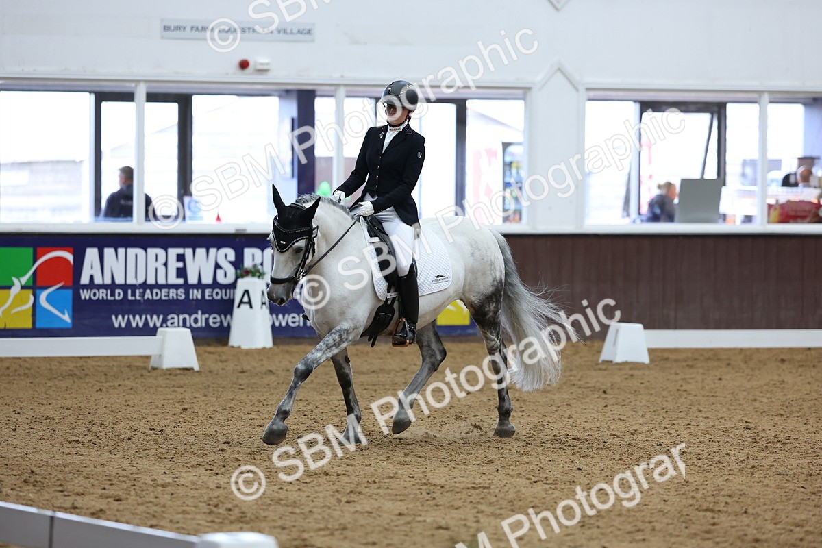 SBM_016499 - Class 16 - Novice FSM - 11.50-12.38