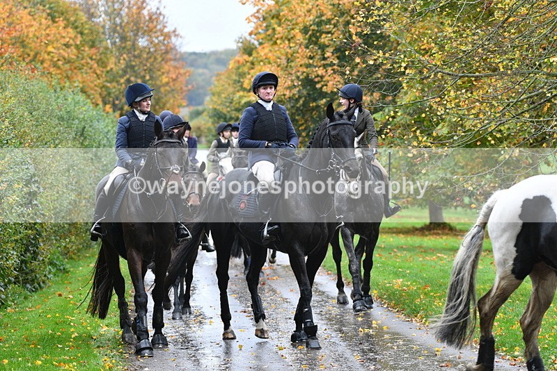 WJ5_6326 - B&B walk back for Hunt Tea !