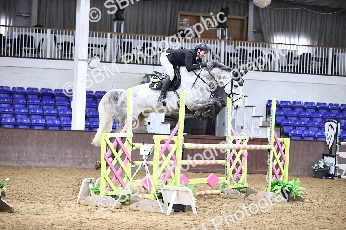 SBM_005573 - Class 17 - Senior Newcomers 1.10m