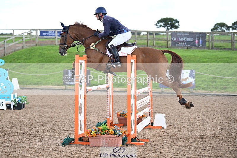 240912A-105342-00433 - Cls 2 Snr Newcomers