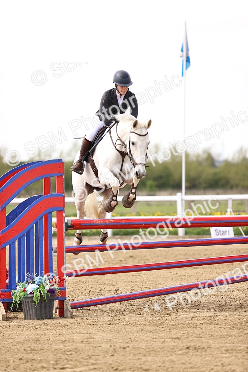 SBM_002357 - Class 11 - Senior newcomers - 1.10m