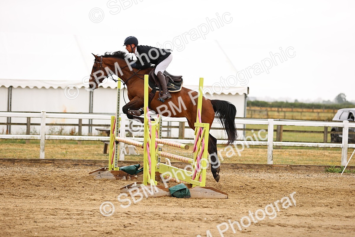 SBM_025199 - Class 9 - Senior British Novice - 90cm