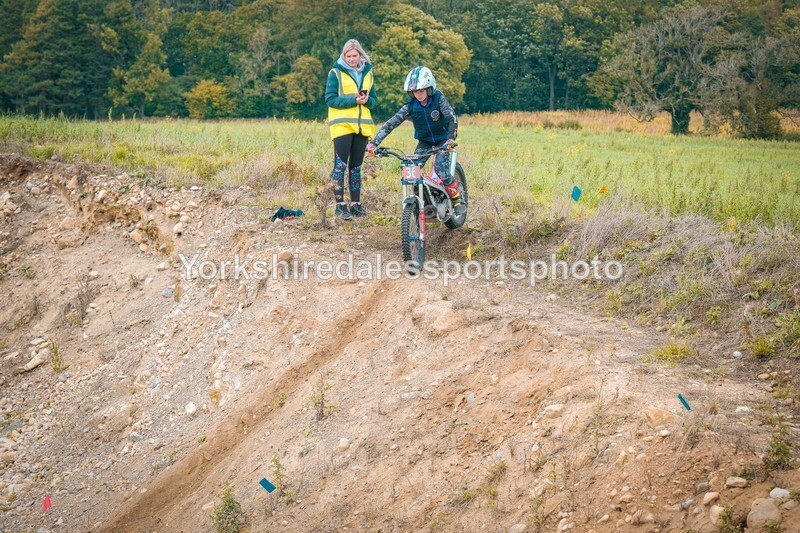 DSCF0355 - Ripon MC Trial 27/09- kids