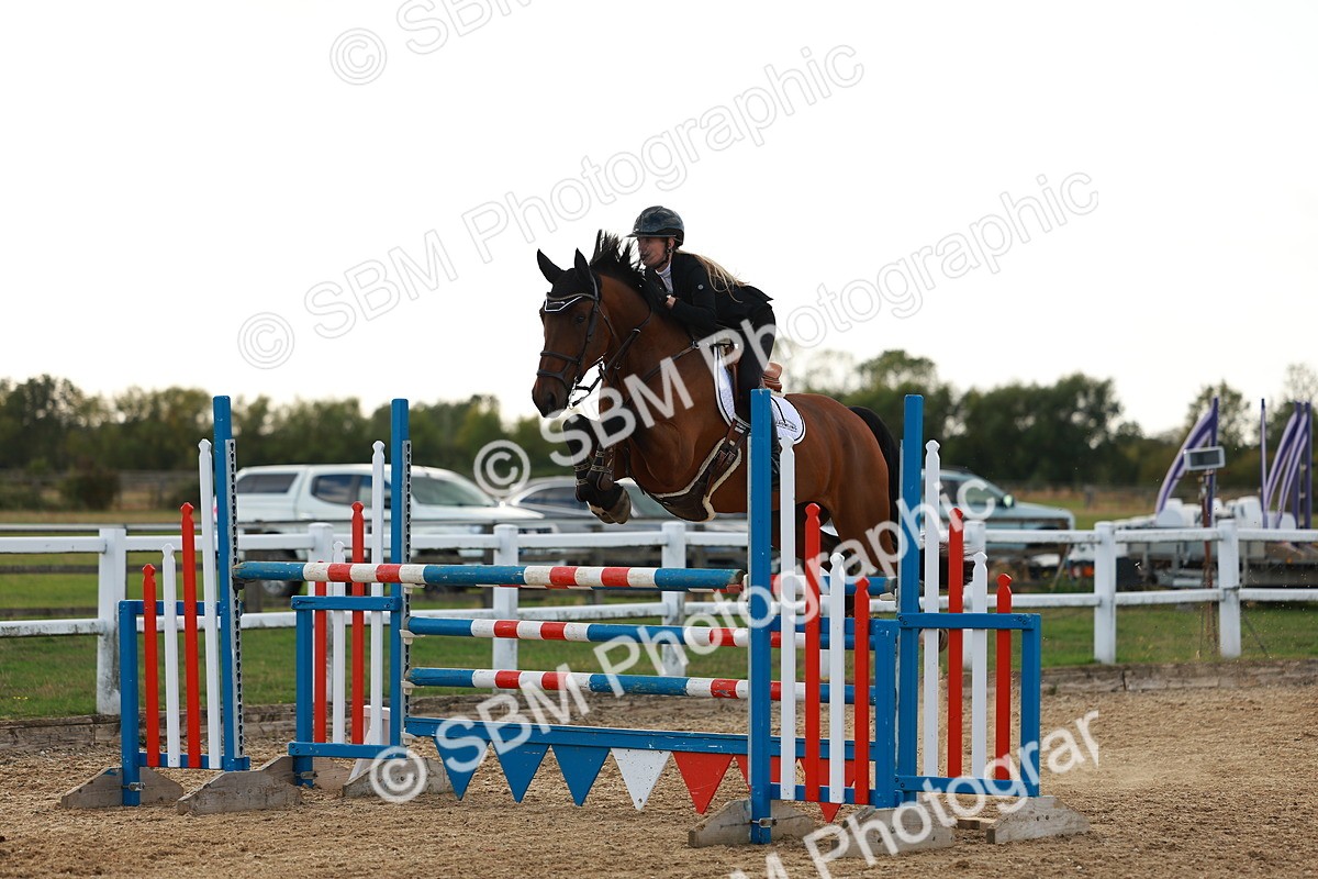 SBM_002117 - Class 5 - Senior Foxhunter - 1.20m