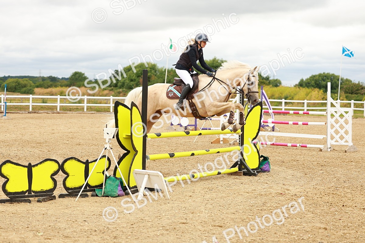 SBM_001911 - Class 9 - Senior British Novice - 90cm