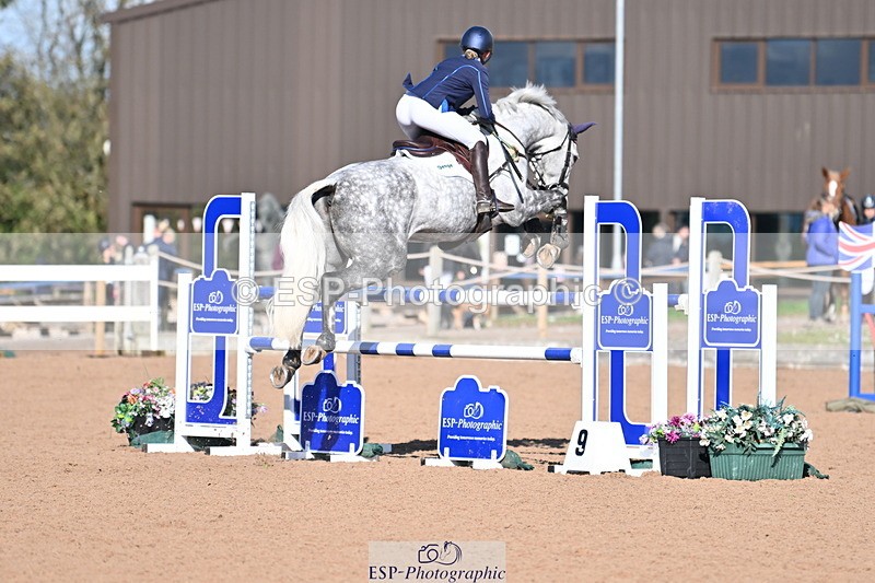 231014A-113220-04414 - Cls 18 Newcomers & 1.10m Open