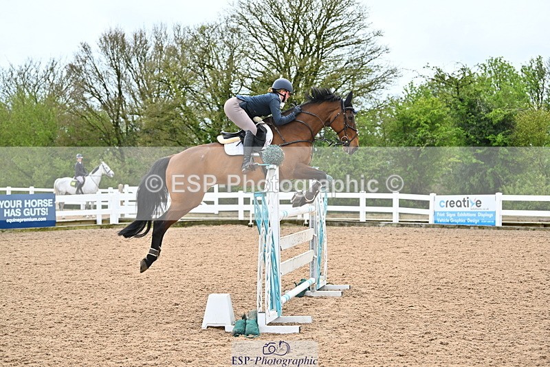 240501A-144024-01112 - Cls 8 Snr Foxhunter and 1.20m Open