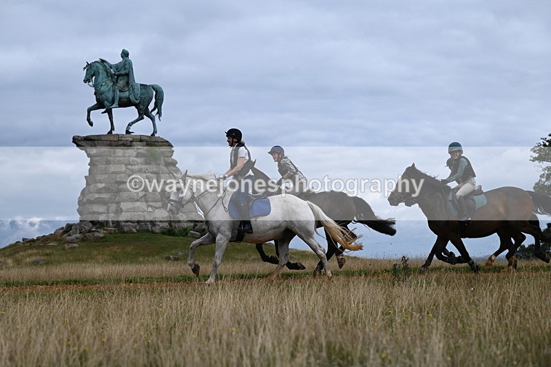 DSC_6406 - Time at Statue 12:17 to 12:44