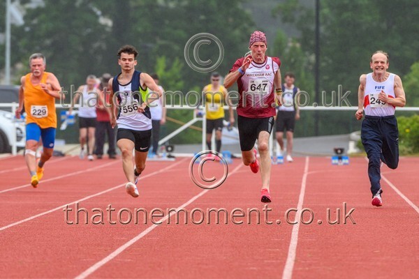 ComMast25-929370 - Track Male Set One